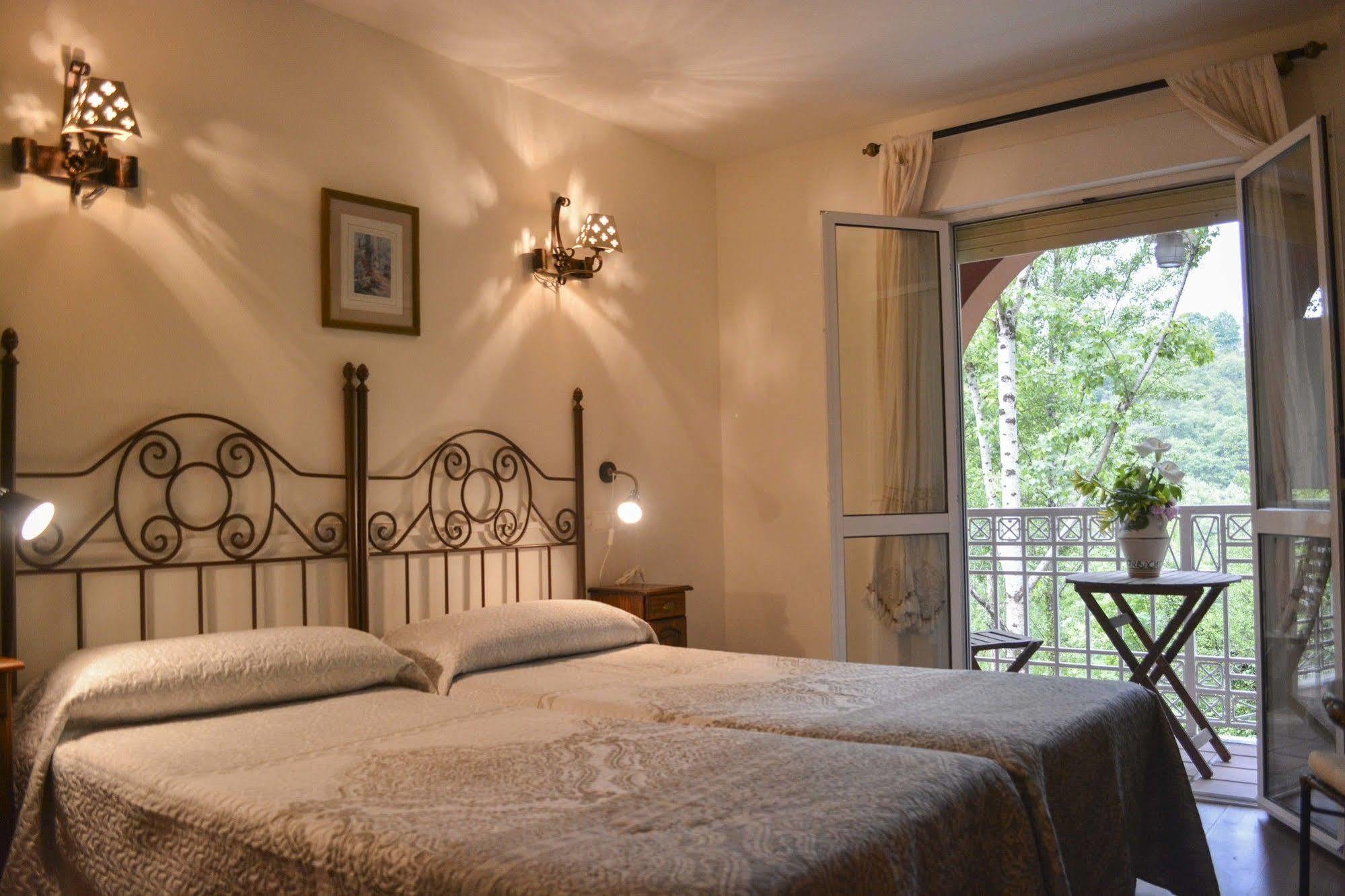 Hotel Azabache Susierra Cangas de Onis Exterior photo